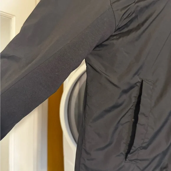 Lululemon reversible quilted jacket - Picture 8 of 8